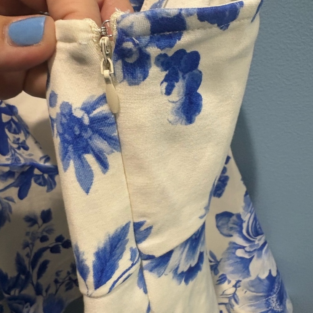 Anthropologie: Maeve NWT Floral Blue and White Peplum Top Size Medium - Picture 8 of 11